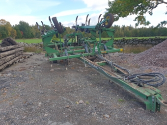 JOHN DEERE 680 KULTIVATOR John Deere 680 KULTIVATOR MNR 35961
...
PRIS EXKL. MOMS: 95.000:-
...
Vi reserverar oss fr felskrivning. Kontakta alltid oss innan du ker och tittar, s vi kan skerstlla att maskinen finns p plats.
