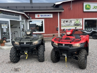 Suzuki Kingquad LT-A 500 XP -2023 Suzuki Kingquad LT-A 500 XP * 7 rs fabriksgaranti!
* Urkopplingsbar 4-hjulsdrift, med lsbar framdiff
* Markfrigng 26cm
* Dragkapacitet: 600 kg
* Vinsch fram
* Kula
* Tre frvaringsfack fr optimal bekvmlighet. Bak vnster 4L, Bak mitten 4L och Fram 2.8L.
* Brett varvtalsregister, som gr dessa srskilt lmpliga fr lantbruk, offroadkrning och jakt.
* Styrmonterad strlkastare
* LED bakljus.
* Multifunktions LCD-instrumentpanel med servicepminnelse.
* Dubbla, ljusstarka halogenstrlkastare av multireflektortyp.