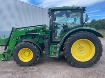 JOHN DEERE 6130R AP TRAKTOR FR.LYFT John Deere 6130R TRAKTOR TRIMA 4.1+ LASTARE  FR.LYFT  650/60X38 CA 40%   520/60X28 CA 100% 
MICHELIN VF  STEGLS  FRAMAXELFJDRING  JD ELJOYSTICK  3 DUBB.UTTAG  
AUTOTRAC READY  114 L/MIN  
...
MNR 21079
...
PRIS EXKL. MOMS: 1.055.000:-
...
Vi reserverar oss fr felskrivning. Kontakta alltid oss innan du ker och tittar, s vi kan skerstlla att maskinen finns p plats.
