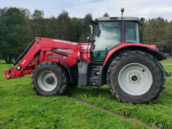 MASSEY FERGUSON 7490 DYNA VT MF 975 (UPPDRAG) vrigt MASSEY FERGUSON 7490 DYNA VT M Uppdragsfrsljning
MF 975 Lastare Euro/sms 3-e funktion Dmpare
Stegls Dyna-VT - 40 km/tim
175/190 ISO hk, 6 cyl. SISU 6,6 l, Steg 3 Turbo & laddluftky
Dubbelv. frontlyft 4T utan dmpning med tv DV uttag fram 
Front PTO 1000v
Datatronic, frgskrm, ISObus,videofrberedd
Kraftuttag med vxling i hytten 540/540E/1000, flnsfste 6-
5200 timmars service gjord 
650/65 R38 (W18) WF540/65 R28 (W15) W
Kat.3 snabbk.krokar, kat.3/3 &3/2 kulor & kulor med fngv.
GP771 - CCLS 150 l/min, 4 elhy
Pneumatiskt avfjdrad hytt
Automatisk klimatanlggning
Superkomfort fjdrande luftstol med stllbar sitt- dyna 
Ledade framskrmar - 620 mm breda
Driven framaxel med Quadlink fjdring, lsbar, nivregl.