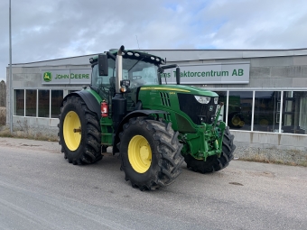 JD 6215R TRAKTOR, BEG John Deere 6215R 