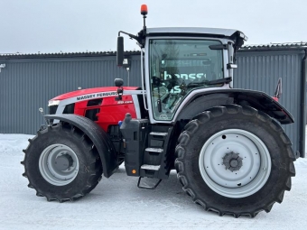 MASSEY FERGUSON 8S.225 (DEMO) vrigt MASSEY FERGUSON 8S.225 (DEMO) Demotraktor 
AB014 - Standard flkt	
CB001 - Elektrisk motorvrmare
CC035 - Side Exhaust with SCR - Stg5	
LQ001 - Vattenavsk. extra brnslefilt.
ZB004 - 50% kylarfrostskydd	
ZZB73 - MF 8S.225 Dyna-VT 
TRANSMISSION
EA621 - Stegls Dyna-VT - 40 km/tim	
EC031 - Multi armstd+MultiPad+Datatr5
GZ001 - Bakskrmar: 0,rk Park
HYDRAULANSLUTNINGAR
DP205 - 205 l/min CCLS	
GR010 - LS-uttag med kopplingar
KX017 - 1&2 elec ventil+M-Joys+decom	
MU038 - 3&4 el ventil+fingertip+DL
BROMSAR
GS067 - Pneumatisk och hydraulisk sl
DRAG & REDSKAPSLYFT
B0001 - Frontkraftuttag 6 sp. moturs	
FA406 - Frontlyft 4800kg elventiler
FC010 - 2 DV uttag + retur	
F1162 - Frontlyft 4800kg, 2 DV+fri ret
GC086 - Cat3 hook,3/3+3/2 kulor	
GK007 - Utv. regl. 3-p.lyft + 1 h.utt
GT055 - ELC med hg lyftkapacitet	
LF106 - Front PTO, moturs, 6 spl.
QL001 - Mek toppstng med fngkrok	
YG001 - HD teleskopiska dragarmsbegr.
YM006 - Lantbruksdrag och hitchkrok
FRAM- & BAKAXEL
EE403 - HD bakaxel, kort axel	
LA117 - 540E/1000 flanged PTO, 6 splin
LC004 - Elektrisk vxling av PTO	
NA032 - Framaxelfjdring
HJUL, DCK OCH SKRMAR
PA100 - Fabrikat framdck ospec.	
PR100 - Fabrikat bakdck ospec.
RA349 - 600/65R28 Ft Tyres - W18 WA	
RC549 - 650/65 R42 Rear Tyres - W18 W
WD255 - Bakskrmar: 2,55 m	
WE111 - Ledade framsk. - extra breda
W1484 - 600/65R28 WA & 650/65R42 W
FRARMILJ
AD004 - Ratt SpeedSteer (stllbar)	
AE098 - Halvlder, hg specad MF stol
AF026 - Radio/Aux/BT/USB+mic+controls	
AG003 - Instruktrsste med sk.blte
AI020 - Standard tak med taklucka	
AJ001 - Skerhetsblte frarstol
AK001 - Bakre torkare/spolare	
AL033 - Elinst., vidvinkelspeglar
AM117 - Aktiv mekanisk hyttfjdring	
AN001 - Inre backspegel
AQ012 - ACC med zoneindelning	
AS005 - Standard glass
BL007 - Solskydd fram/bak + bda sidor	
FT009 - Hyttfilter Cat 2
TG001 - Hastighetsdiagram i km/tim
FUSE TECHNOLOGY
BA050 - Traktor dator pekskrm, Isobus	
BS019 - ACM for CAN, incl 5yr subscr
L8302 - Novatel Autoguide SM & Speedst	
XC014 - Takmonterad ka