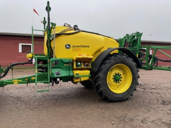 JOHN DEERE M740I SPRUTA John Deere M740I SPRUTA VERGNG TILL 2,5"  AIR TWIN  GDNINGSMUNSTYCKE  LOWDRIF BL  200CM SPRVIDD
...
MNR 20838
...
PRIS EXKL. MOMS: 525.000:-
...
Vi reserverar oss fr felskrivning. Kontakta alltid oss innan du ker och tittar, s vi kan skerstlla att maskinen finns p plats.
