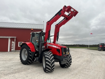 MF 6480 T3 Perkins med lastare Massey Ferguson 6480 Fin 64a med Comfort Plus-paket, Autodrive, Datatronic 3, frgskrm, ISObus, videofrb. + varvtalsminne.
CCLS 110 l/min, 2 elhydr. + 2 mek. vent: SMS joystick samt 2 mek. nollckage, kickout & flytl. Ekonomikraftuttag.
2,55 m breda bakskrmar med skrmfrlngare, 650/65 R38 (W18) WF FMGP 540/65 R28, Ledade framskrmar - 520 mm breda.
Radio med CD-spelare, antenn och hgtalare, Instruktrsste med skerhetsblte, Skerhetsblte frarstol. 
150 A Generator, kallstartutrustning, Roterande varningsljus och EU-godknd LGF-skylt, Dubbla elektriska uttag i hytten, inkl. kontakt.
Extra arbetsljus p hyttstagen, bakskrmarna & i fotstegen, Traktorn kommer att vara ny-servad vid leverans.

Fr mer info kontakta John tel: 0498-65 45 08



