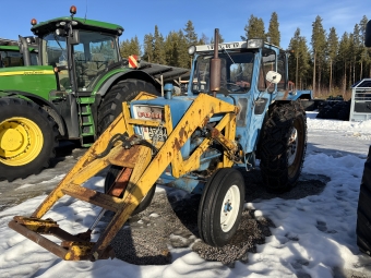 Traktor Ford 5000 med lastare Ford 5000 med lastare Skopa
Snkedjor