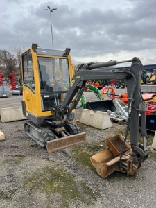 VOLVO EC15B GRVMASKIN (KUND) Volvo EC15B GRVMASKIN PLANERTILTSKOPA  SMALSKOPA  TANDSKOPA
OBS! MASKINEN R MOMSSMITTAD
...
MNR 38344
...
PRIS: 189.000:- OBS! INGEN MOMS
...
Vi reserverar oss fr felskrivning. Kontakta alltid oss innan du ker och tittar, s vi kan skerstlla att maskinen finns p plats.
