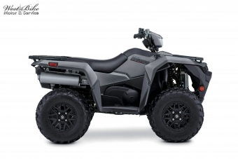 Fyrhjuling Suzuki Kingquad LT-A 500 XPZS -2024 Suzuki Kingquad LT-A 500 XPZS * 7 rs fabriksgaranti!
* Alu-flg
* Mattsvart/Mattbronze
* Urkopplingsbar 4-hjulsdrift, med lsbar framdiff
* Markfrigng 26cm
* Dragkapacitet: 600 kg
* Vinsch fram
* Kula
* Tre frvaringsfack fr optimal bekvmlighet. Bak vnster 4L, Bak mitten 4L och Fram 2.8L.
* Brett varvtalsregister, som gr dessa srskilt lmpliga fr lantbruk, offroadkrning och jakt.
* Styrmonterad strlkastare
* LED bakljus.
* Multifunktions LCD-instrumentpanel med servicepminnelse.
* Dubbla, ljusstarka halogenstrlkastare av multireflektortyp.

OBS ett ftal kvar