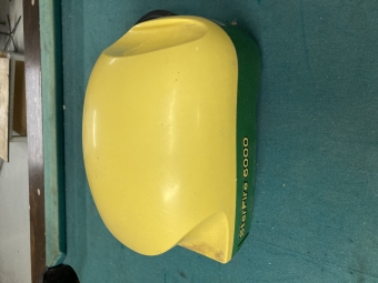 JOHN DEERE AMS SF6000 MOTTAGARE SF3 John Deere SF6000 MOTTAGARE SF3 SF3
...
MNR 21479 
...
PRIS EXKL. MOMS: 38.000:-
...
Vi reserverar oss fr felskrivning. Kontakta alltid oss innan du ker och tittar, s vi kan skerstlla att maskinen finns p plats.
