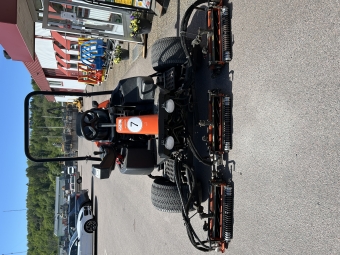 JACOBSEN LF 550 FAIRWAYKLIPPARE Jacobsen LF 550 FAIRWAYKLIPPARE MNR 38551
...
PRIS EXKL. MOMS: 95.000:-
...
Vi reserverar oss fr felskrivning. Kontakta alltid oss innan du ker och tittar, s vi kan skerstlla att maskinen finns p plats.
