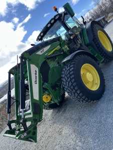 John Deere 6R 185 John Deere 6R 185 Denna maskin omfattas ej av ML Trygghetskp 3mn/100tim
Maskinen sljes fr kunds rkning utan garanti.
Fr mer information kontakta din sljare.

Maskin str hos kund.