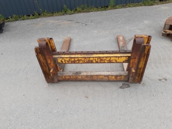 PALLGAFFEL MF 50B vrigt PALLGAFFEL MF 50R Uppdrag Smidda 120ram 105 ben 4Ton
Passar Bla Massey Ferguson 50B och 50R