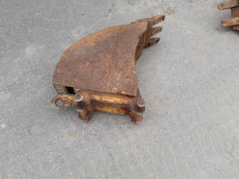 KABELSKOPA MF 50B vrigt KABELSKOPA MF 50R Uppdrag 
Tandskopa 30cm 95 Liter
Passar Bla Massey Ferguson 50B 50R