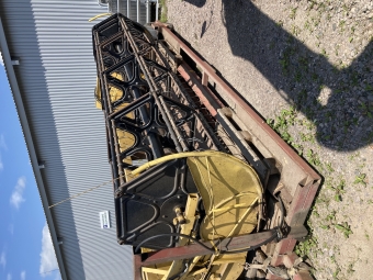 NEW HOLLAND HELSDESBORD New Holland HELSDESBORD HELSDESBORD 15 FOT MED HYDRAULISK VAGN.
...
MNR 38338
...
PRIS EXKL. MOMS: 45.000:-
...
Vi reserverar oss fr felskrivning. Kontakta alltid oss innan du ker och tittar, s vi kan skerstlla att maskinen finns p plats.
