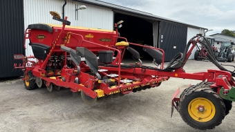 VDERSTAD RAPID 300C SMASKIN Vderstad RAPID 300C SMASKIN SYSTEM DISC CB  3 RADERS AVSTNGNING VID SPRLGGNING  AUTOPILOT  BIODRILL
...
MNR 36199
...
PRIS EXKL. MOMS: 720.000:-
...
Vi reserverar oss fr felskrivning. Kontakta alltid oss innan du ker och tittar, s vi kan skerstlla att maskinen finns p plats.
