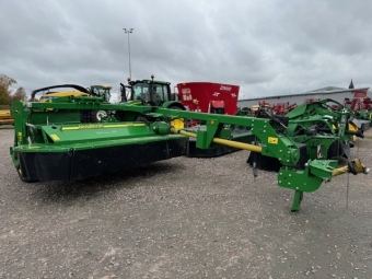 JOHN DEERE 1365 ROTORSLTTERKROSS MED MATTA John Deere 1365 ROTORSLTTERKROSS GROUPER
...
MNR 27270
...
PRIS EXKL. MOMS: 279.000:-
...
Vi reserverar oss fr felskrivning. Kontakta alltid oss innan du ker och tittar, s vi kan skerstlla att maskinen finns p plats.
