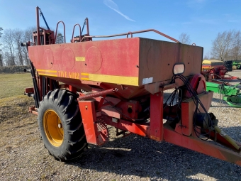 VERUM TIVE 4012 GDNINGSSPRIDARE verum TIVE 4012 GDNINGSSPRIDARE MNR 35904
...
PRIS EXKL. MOMS: 12.000:-
...
Vi reserverar oss fr felskrivning. Kontakta alltid oss innan du ker och tittar, s vi kan skerstlla att maskinen finns p plats.
