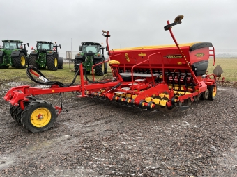 VDERSTAD RAPID 400C SMASKIN Vderstad RAPID 400C SMASKIN CB  SYSTEM DISC  HYDR. EFTERHARV  GATEWAY + IPAD
...
MNR 26831
...
PRIS EXKL. MOMS: 495.000:-
...
Vi reserverar oss fr felskrivning. Kontakta alltid oss innan du ker och tittar, s vi kan skerstlla att maskinen finns p plats.

