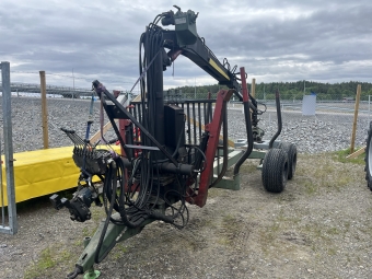 SKOGSVAGN 8T MED CRANAB KRAN vrigt SKOGSVAGN 8T MED CRANAB KRAN Str i Sike
Kran med utsjut
Vagns styrning
PTO Hydrualpump med egen tank