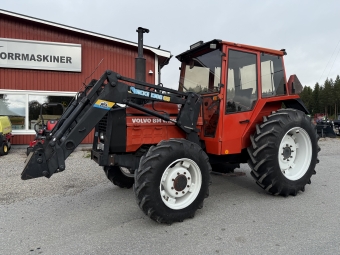 Traktor BM VOLVO VALMET 505 Valmet BM Volvo Valmet 505-4 med vagn I fint skick!

Endast 3000 h
Vndbar frarplats med gaspedal
