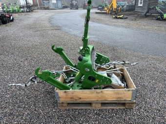 Frontlyft John Deere Ultimate 4 ton komplett John Deere Frontlyft Ultimate JD 6R150 Avmonterad frn ny John Deere 6R150