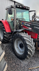MASSEY FERGUSON 6455 DYNA-4 TRAKTOR FR.LYFT Massey Ferguson 6455 DYNA-4 TRAKTOR FR.LYFT TRIMA LASTARE  600/65R38 CA 60%, 480/65R28 CA 80% 
3DV UTAG BAK 1 DV FRAM  HYTTFJDRING  STEPNOSE  FRONTLYFT
UTRUSTNING
...
MNR 39247
...
PRIS EXKL. MOMS: 360.000:-
...
Vi reserverar oss fr felskrivning. Kontakta alltid oss innan du ker och tittar, s vi kan skerstlla att maskinen finns p plats.

