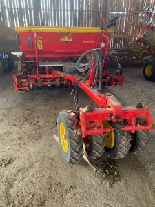 VDERSTAD RAPID 300 C SMASKIN Vderstad RAPID 300C SMASKIN MNR 15280
...
PRIS EXKL. MOMS: 385.000:-
...
Vi reserverar oss fr felskrivning. Kontakta alltid oss innan du ker och tittar, s vi kan skerstlla att maskinen finns p plats.
