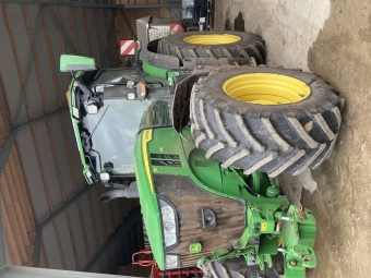 JOHN DEERE 7R 290 C-PRO TRAKTOR 50 KM FR.LYFT PTO John Deere 7R 290 C-PRO TRAKTOR 50 KM/H TRAKTORN KOMMER IN TILL OSS OCH KAN LEVERERAS TIDIGAST MARS 2026
...
FR.LYFT  PTO  AUTOTRAC SF3 RTK  710/75X42 650/60X34 
COMMANDPRO  AKTIVT STE  5 DUBB.UTTAG  LEDBELSYNING
IMMOBOLIZER  JD JOYSTICK  LUFTBROMS  VAGNSBROMS
...
MNR 29642
...
PRIS EXKL. MOMS: 2.195.000:-
...
Vi reserverar oss fr felskrivning. Kontakta alltid oss innan du ker och tittar, s vi kan skerstlla att maskinen finns p plats.
