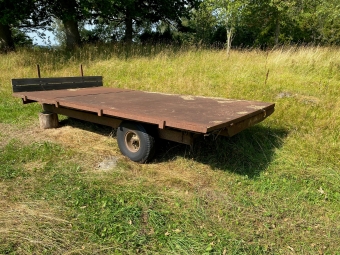 GISEBO KRRA Gisebo KRRA LDRE KRRA  ENKEL AXEL  UTAN TIPP
...
MNR 39229
...
PRIS EXKL. MOMS: 7.500:-
...
Vi reserverar oss fr felskrivning. Kontakta alltid oss innan du ker och tittar, s vi kan skerstlla att maskinen finns p plats.
