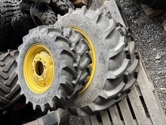 Dck Galaxy 11.2-24 och 180/95-14 med JD originalflg komple John Deere Kompletta hjul till JD 3-serie Inkpta fr samma pris som HV 260