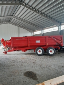 WESTERN 14 TON VAGN vrigt WESTERN 14 TON MNR 39422
...
PRIS EXKL. MOMS: 185.000:-
...
Vi reserverar oss fr felskrivning. Kontakta alltid oss innan du ker och tittar, s vi kan skerstlla att maskinen finns p plats.
