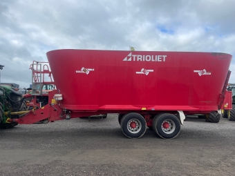 TREJON TRIOLIET SOLOMIX 3 4600 MIXERVAGN Triolet SOLOMIX 3 4600 MIXERVAGN MNR 24593
...
PRIS EXKL. MOMS: 475.000:-
...
Vi reserverar oss fr felskrivning. Kontakta alltid oss innan du ker och tittar, s vi kan skerstlla att maskinen finns p plats.
