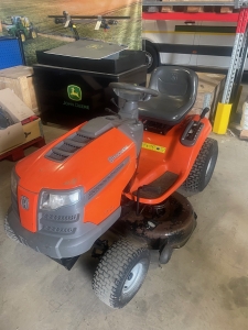 HUSQVARNA LTH 171 ROTORMASKIN Husqvarna LTH 171 ROTORMASKIN MNR 39372
...
PRIS EXKL. MOMS: 11.500:-
...
Vi reserverar oss fr felskrivning. Kontakta alltid oss innan du ker och tittar, s vi kan skerstlla att maskinen finns p plats.
