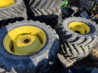 Kompletta Hul Michelin 600/65R38 & 540/65R24 Michelin Kompletta hjul på JD fälg 