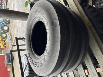 Däck 10.00-16SL 10PR TT I-1 2st BKT Däck 10.00-16 10PR 