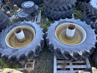 Dubbelmontage på fälg Goodyear 520/85R42 New Holland GoodYear Dubbelmontage New Holland 