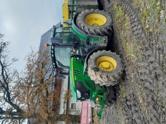 JOHN DEERE 6155R AP TRAKTOR John Deere 6155R AP TRAKTOR TRIMA 5.1+ LASTARE EURO/SMS
...
MNR 21703
...
PRIS EXKL. MOMS: 1.050.000:-
...
Vi reserverar oss fr felskrivning. Kontakta alltid oss innan du ker och tittar, s vi kan skerstlla att maskinen finns p plats.
