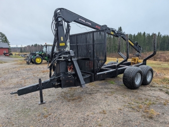 Huggarvagn Palms 12 Ton med Palms 670 Kran Palms Skogsvagn 12 ton 670 kran 