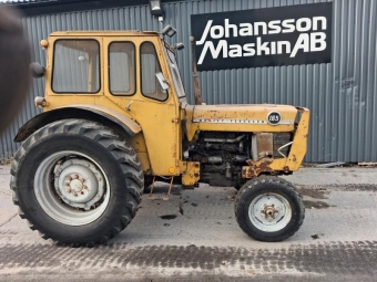 MASSEY FERGUSON 165 INDUSTRI Övrigt MASSEY FERGUSON 165 INDUSTRI Momsfri 28000 
16,9-30
regas som maskin redskap EJ Regnummer