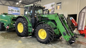Traktor John Deere 6215R Ap M Lastare John Deere 6215R 