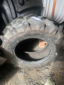 Däck Pirelli 320/70 R20 1st Övrigt Däck Pirelli 320/70R20 