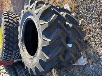 Däck 380/85R24 TL RT-855 AgriMax 2st BKT Däck 380/85R24 2st 