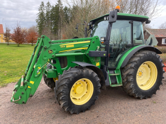 JOHN DEERE 5820 PQ+ TRAKTOR John Deere 5820PQ+ TRAKTOR JD583 LASTARE KUNDFÖRMEDLING
...
JOHN DEERE 583 FRONTLASTARE
...
MNR 9449
...
PRIS EXKL. MOMS: 384.000:-
...
Vi reserverar oss för felskrivning. Kontakta alltid oss innan du åker och tittar, så vi kan säkerställa att maskinen finns på plats.
