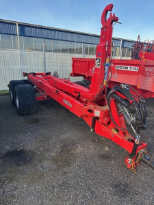 BIGAB B12 VÄXLARVAGN Bigab B12 VÄXLARVAGN DUBBELVERKANDE UTTAG PÅ TORN  FJÄDRANDE TANDEMBOGGI  DÄCK 500/50-17 BKT RIDEMAX
...
MNR 34765
...
PRIS EXKL. MOMS: 207.000:-
...
Vi reserverar oss för felskrivning. Kontakta alltid oss innan du åker och tittar, så vi kan säkerställa att maskinen finns på plats.
