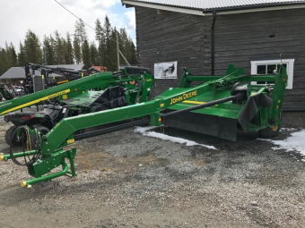 John Deere 535 Slåtterkross med sidodrag (Ny) John Deere 535 Slåtterkross Ny lagermaskin till fyndpris
Nypris: 276 507 kr +moms