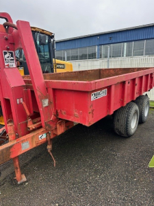 BIGAB 8-12 VÄXLARVAGN Bigab 8-12 VÄXLARVAGN SCHAKTFLAK 233
...
MNR 39523
...
PRIS EXKL. MOMS: 79.000:-
...
Vi reserverar oss för felskrivning. Kontakta alltid oss innan du åker och tittar, så vi kan säkerställa att maskinen finns på plats.
