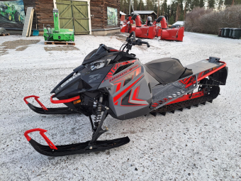 Arctic Cat M 8000 154 A1 Röd Arctic Cat M 8000 ALPHA 