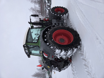 Traktor Fendt 828 Vario Fendt 828 Vario Nyrenoverad motor av Lantmännen Östersund!
