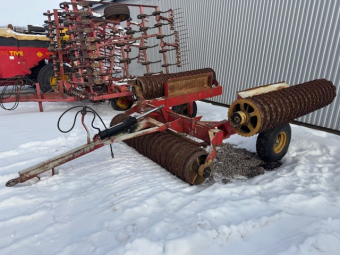 VÄDERSTAD 6M RINGVÄLT Väderstad 6M RINGVÄLT MNR 39951
...
PRIS EXKL. MOMS: 49.000:-
...
Vi reserverar oss för felskrivning. Kontakta alltid oss innan du åker och tittar, så vi kan säkerställa att maskinen finns på plats.
