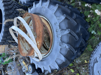 Dubbelmontage 20.8R38 med ringar Övrigt Dubbelmontage 