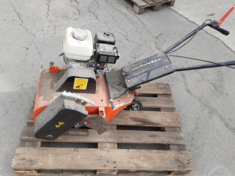 KANTSKÄRARE ARIENS Övrigt KANTSKÄRARE ARIENS Uppdrag
edge styler PRO
Honda GX 120 QX4  4Hp